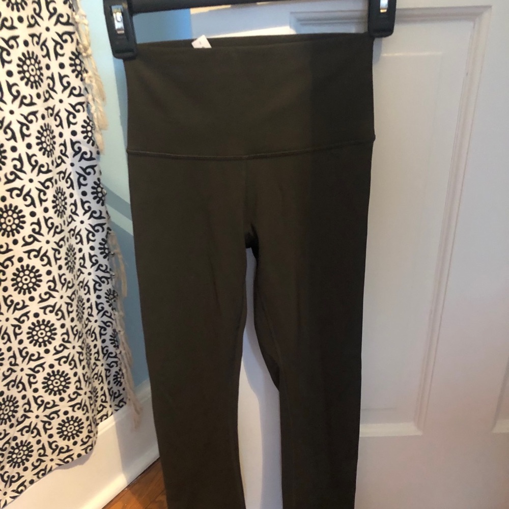 Lululemon Olive Wunder Under Leggings
